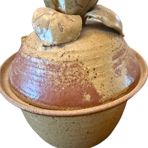 Handmade Studio Pottery Lidded Bowl with Floral Top - Picture 6 of 13